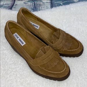 Steve Madden tan suede Alpinne wedge loafers 10